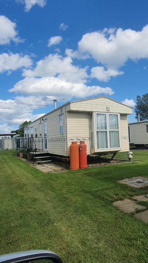 King'S Caravan Park, Caravan To Sleep 6 People Чапел-Сент-Леонардс Экстерьер фото